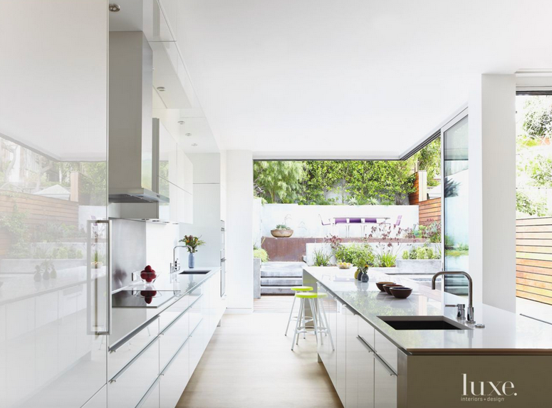 luxemagazine's tweet photo. 14 brilliant ideas for transforming your kitchen: http://t.co/hiH4lQsxE0 http://t.co/U5KUfX5SbV