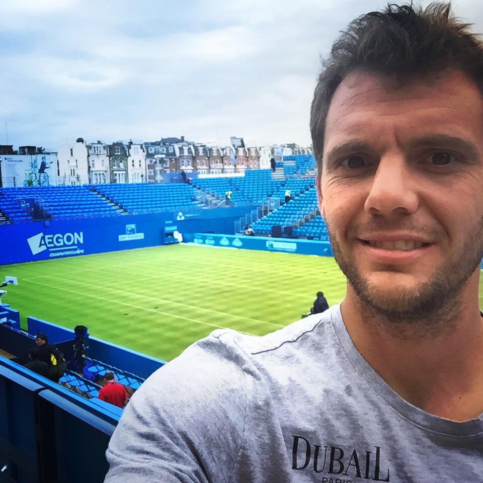 PHMofficiel's tweet photo. Content de ma qualification pour le tableau principal ici au @TheQueensClub 👍🏼 #AegonChampionships #teamPHM http://t.co/9yQqObKnha