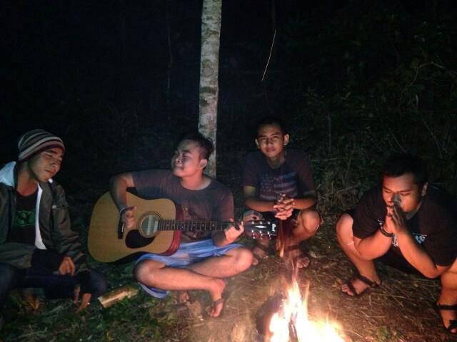 TDM_Official_'s tweet photo. Tetap bersenang-senang meski diganggu oleh beberapa aktifitas astral :) http://t.co/pGk6UP0j5k
