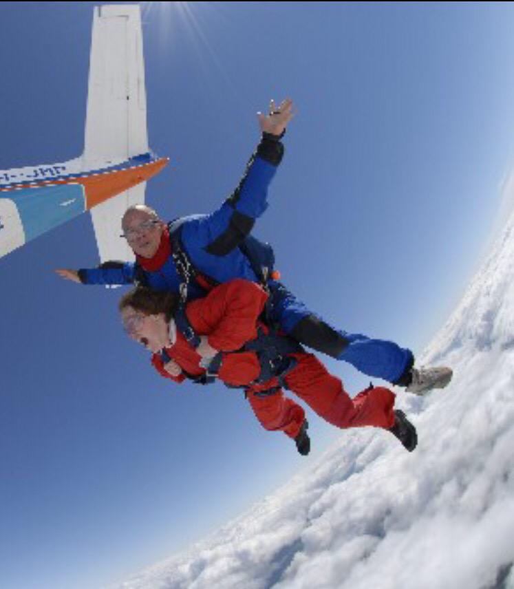 OlijfolieShop's tweet photo. #sterrenspringen Zo benieuwd hoe de sterren aan de lunch zitten de 22ste 😜
#adrenaline 12 Helden! http://t.co/oqmgRnLz4C