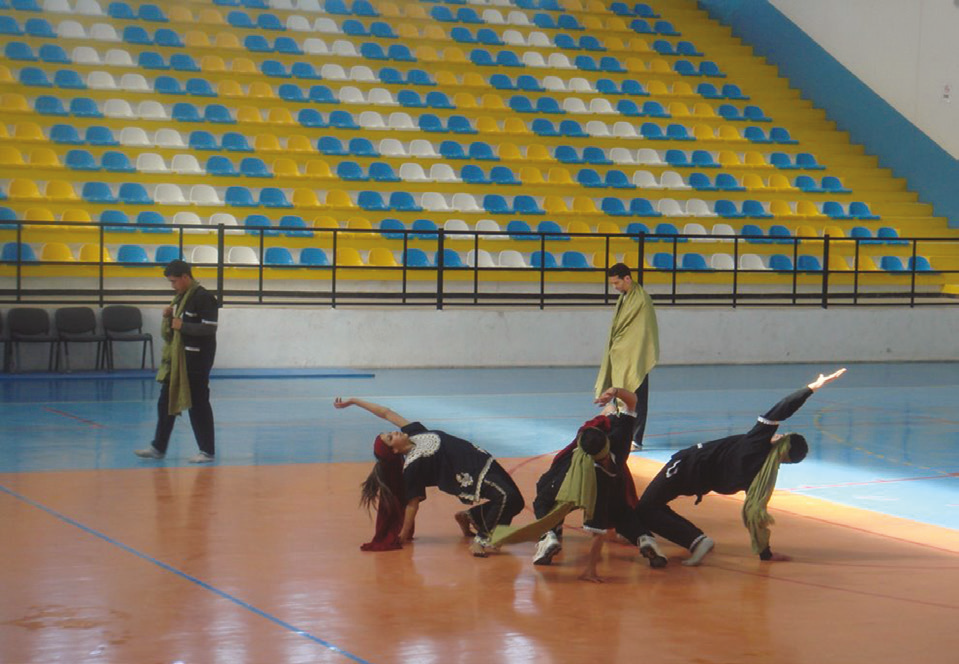 Oran2021's tweet photo. LA SALLE OMNISPORTS D’ARZEW http://t.co/0R2zmQJInS