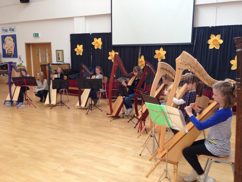 clairejones85's tweet photo. Amazing to hear young harpists taught by the fantastic @ReesPeak_Harp ready for @thegatearts Journey 18th June! http://t.co/JyrKqOhQ2v