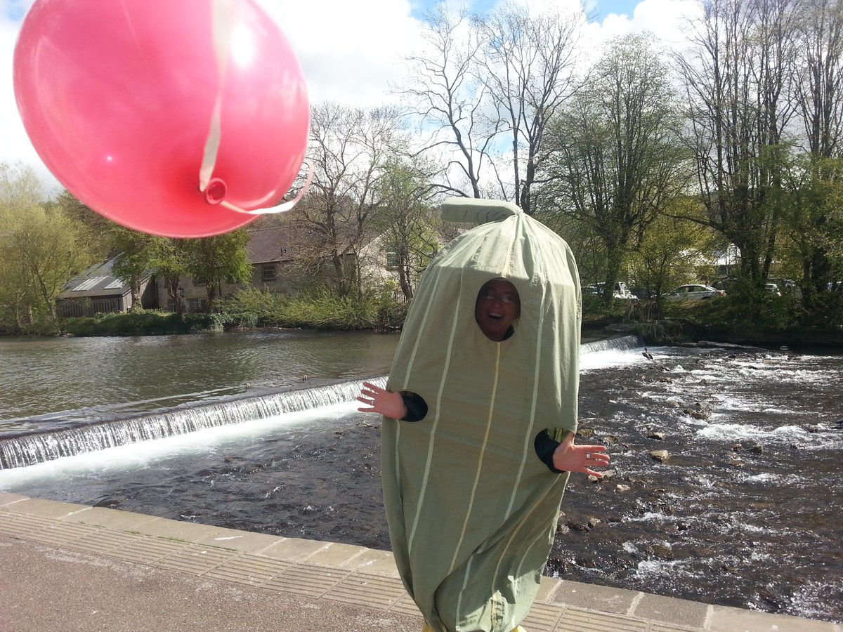 madamezucchini's tweet photo. Celebrating #NationalCucumberDay as only I know how. Just a shame there's no @CueFest this year #funwithcucumbers http://t.co/fX6XLK0gdd