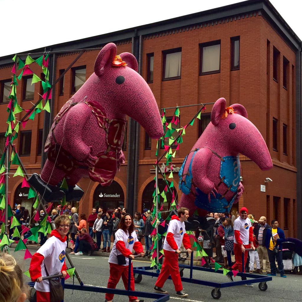 OswaldRdPTA's tweet photo. #Clangers on Deansgate #Manchester #MCRDay Parade! Well done all. x http://t.co/RgKcInPbQM