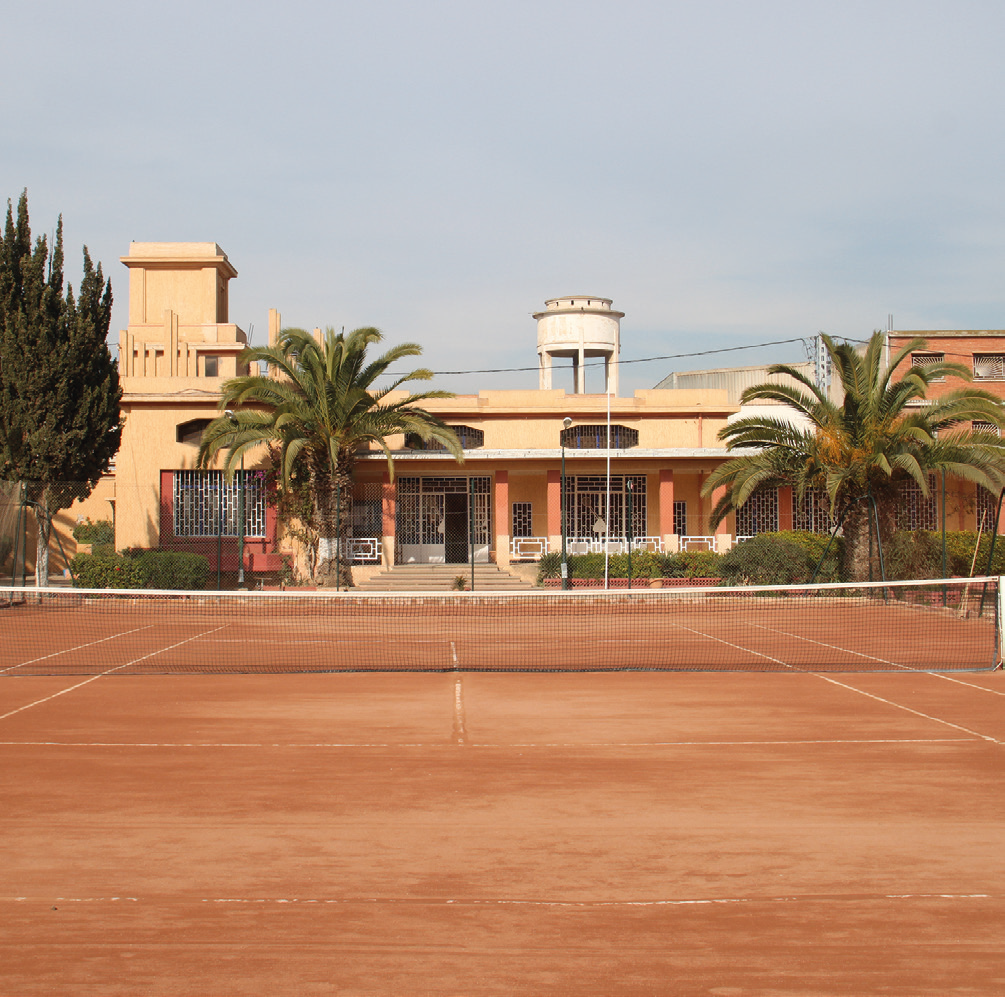 Oran2021's tweet photo. CENTRE DE TENNIS SAINT HUBERT A ORAN http://t.co/pyre6842lO
