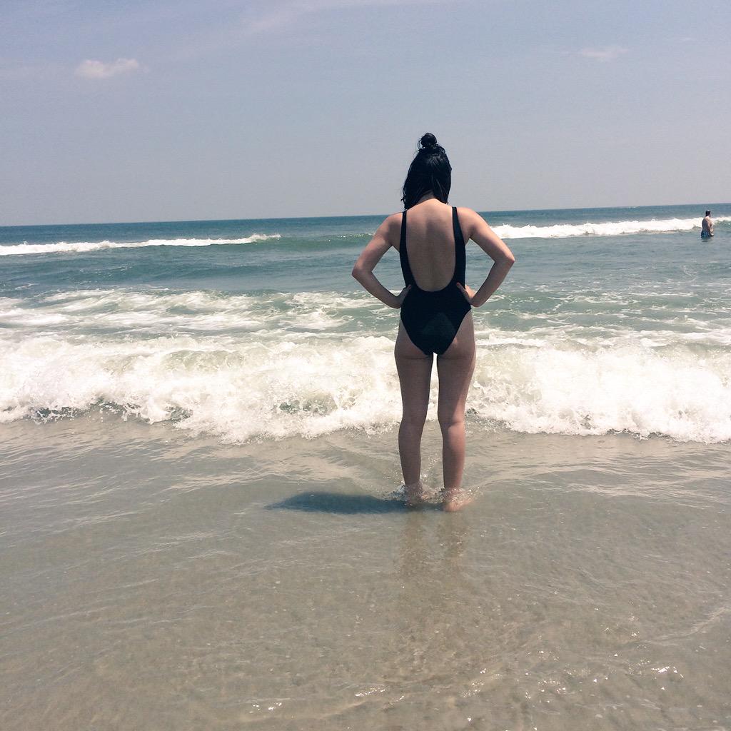 c8_mattera's tweet photo. when you gotta tell your kids to swim closer to the lifeguards
#momstance #momsuit #wishiwasonthebeachagain http://t.co/8pGCZtb2Q6