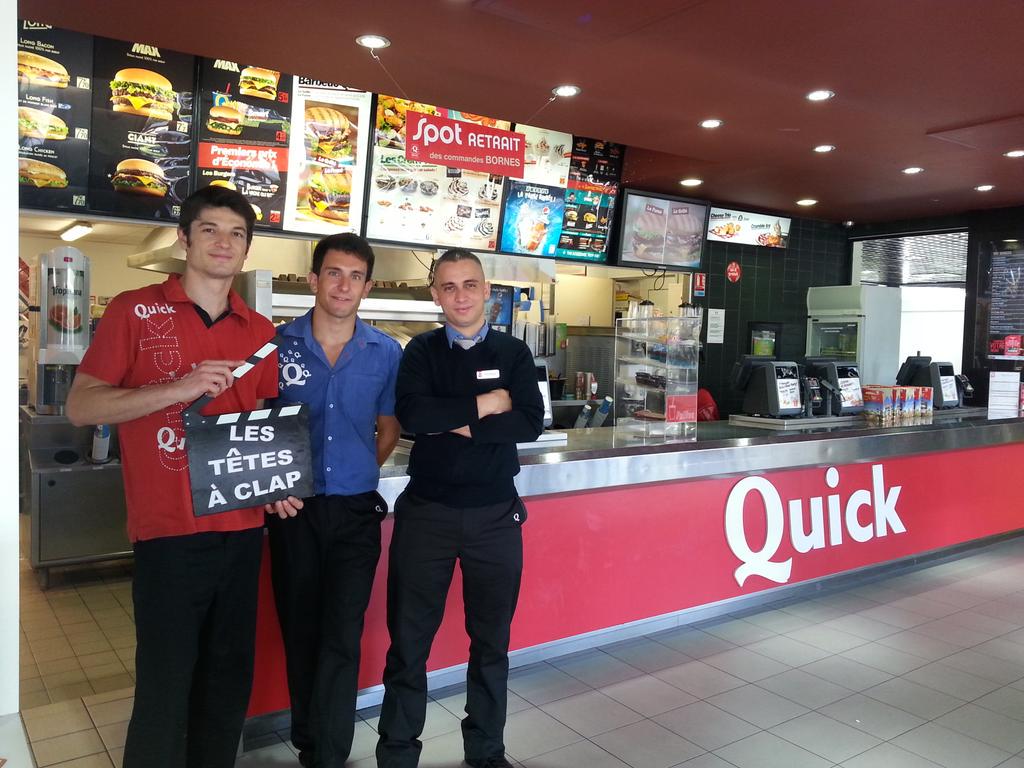 PozzNico's tweet photo. #cinema: Pour la 2de saison consécutive le #Quick #Nimes route de #Beaucaire est partenaire  #LesTetesaClap ! #merci http://t.co/aOAwTSKHbD