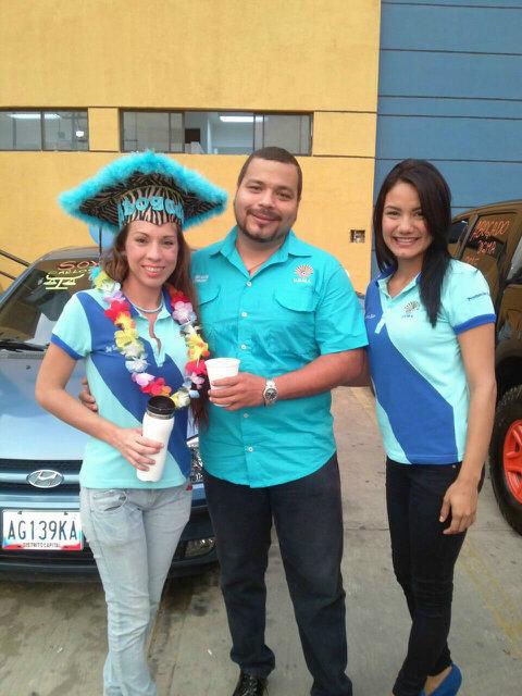 DesireMarquez's tweet photo. Con nuestro excelente profesor @Rubenrengelm acompañándonos en nuestra caravana gracias por el apoyo se le quiere http://t.co/K82piY56o2