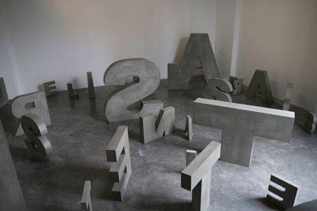 DesignApplause's tweet photo. .@BrutalHouse concrete type by marilà dardot
#FontSunday #TypeSystemGrid @HamishMuir @MuirMcNeil @DesignMuseum http://t.co/lW9jht1eXS