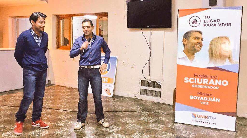 impulsofueguino's tweet photo. Cena en reconocimiento a los congresales,militanes y a la juventud de IMFU “@AnesMartin  Martin Anes  #GRACIAS” #161 http://t.co/6OxkUCvRy7