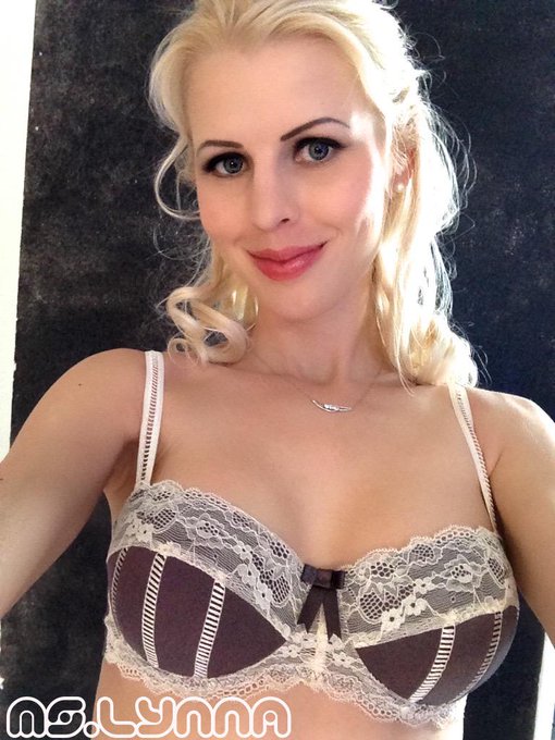 Good morning! :-* http://t.co/lsbI3vz78m<a href="/tag/asswednesday"class="tags"><span>#asswednesday</span></a><a href="/tag/merculedi"class="tags"><span>#merculedi</span></a>