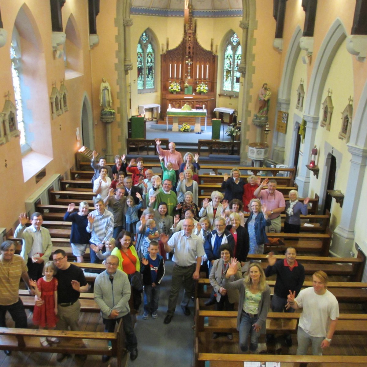 DevizesRCParish's tweet image. More Parish Family