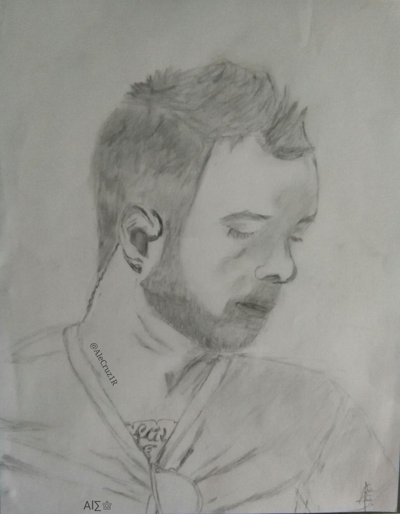 AleCruz1R's tweet image. @EddieFisher1R trying to draw you :3 hope you like it guapo my first 1R pencil draw. I tried to do my best :) luv u