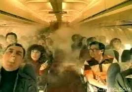 курение в самолете в ссср. юнайтед эйрлайнс 1960. до какого года курили в самолетах. курение на борту самолета.