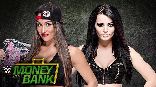 TONIGHT #NikkiBella (@BellaTwins) defends her <a href="/WWEDivas/">WWE Divas</a> Title against @RealPaigeWWE! trib.al/npFlyKV #MITB