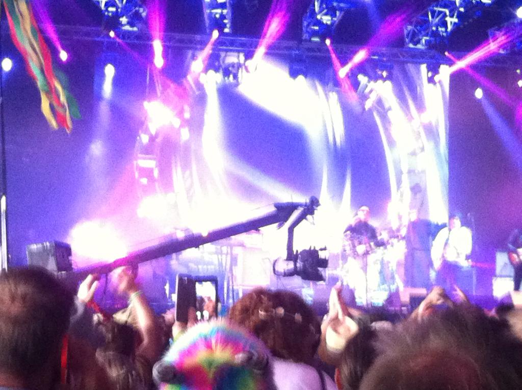 JewelsInLondon's tweet photo. Thanks lads, that was awesome! @lightening_seeds @IsleOfWightFest #memories http://t.co/n9H7JxKUZ2