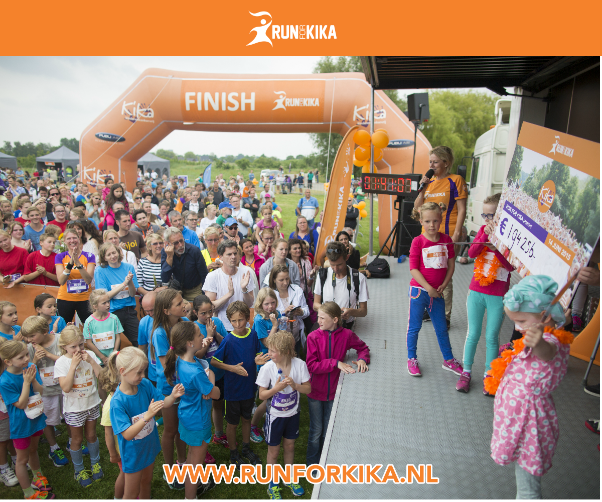 runforkika's tweet photo. Vandaag Run for KiKa Utrecht: 1328 Runners en een geweldige cheque van 194.256 euro! Iedereen ontzettend bedankt! http://t.co/tzryYWcRjN