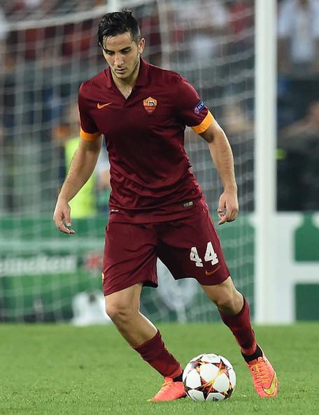 A big happy birthday to the CalcioASRoma Roma player of the year Kostas Manolas. Tanti auguri Kostas! 
