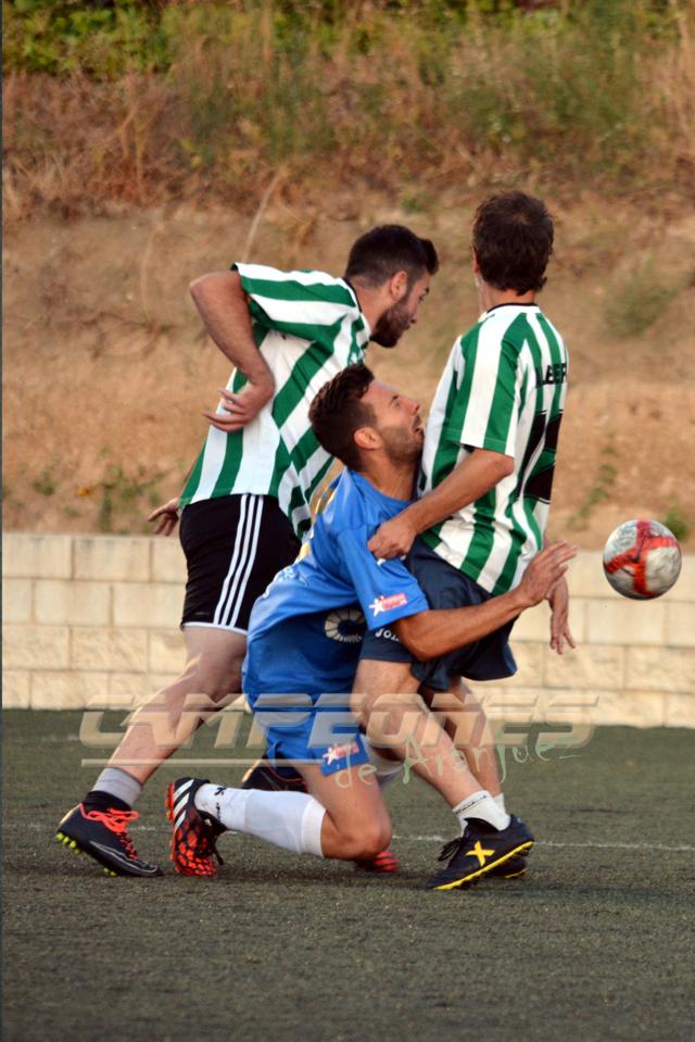 CAMPEONESAranju's tweet photo. SMT gana el @MaratF7Aranjuez http://t.co/e0cFUi9igC @craparicio7 @CarlitosAsensio @Robernavidades @jav_alcantara http://t.co/dYSZ0COHl9