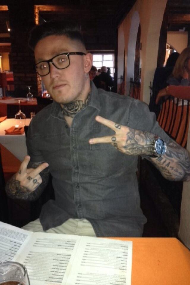 WildCookeo's tweet photo. Geek #glasses @Inkgeneration @Beytell66 @TattooSociety13 @tattoojap @BossApprovedInk @TattooedAnNaked http://t.co/SAEivAVTAc