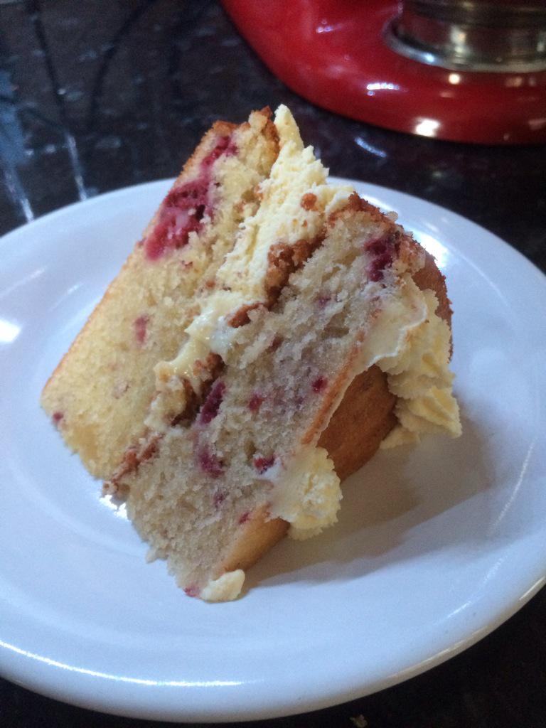 HowittEm's tweet image. Inspired to bake white chocolate and raspberry cake after meeting the delightful @JohnWhaiteBakes yesterday.