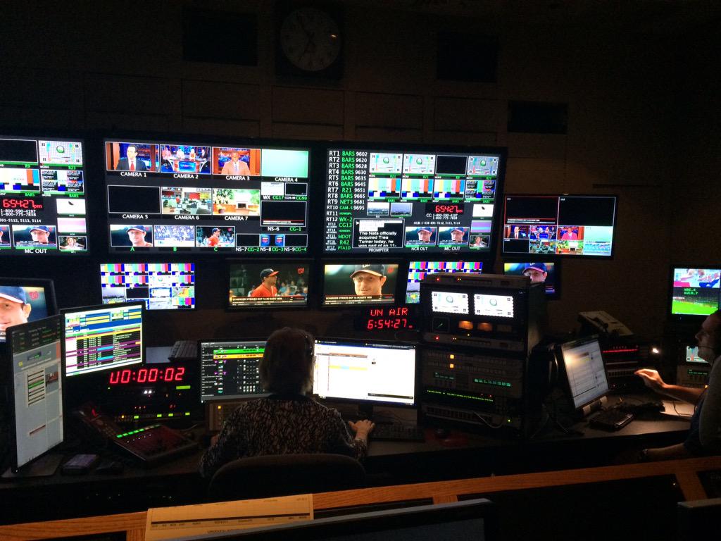 MsKateM's tweet image. An amazing #behindthescenes evening w/ @DebraAlfarone @wusa9 @APSDrew #thankful #ilovemyjob @APSDrewMusic