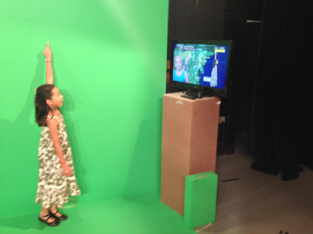 APSDrew's tweet image. Thank you @wusa9 @DebraAlfarone for giving @APSDrew students the full TV news experience @APSVirginia #apsisawesome