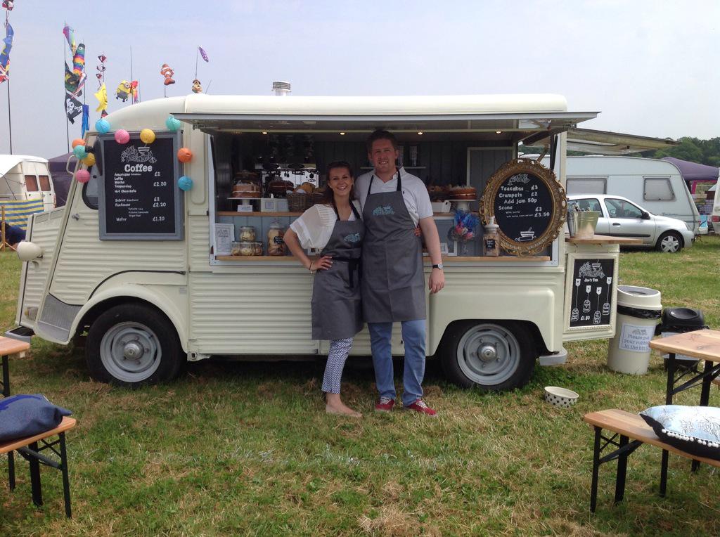 BakeryBluebell's tweet photo. Great weekend @AliveVDubbin selling lots of delicious cakes to lots of happy campers #BakeryBluebell #cakes #yum http://t.co/GB7rbKzjzt