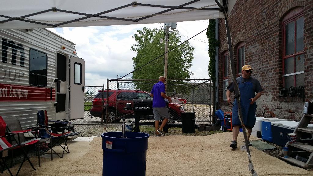 MonicaRohs's tweet photo. Setting up for Day 2 College World Series! #csmomaha @monicarohs http://t.co/9vyhi4TSqW