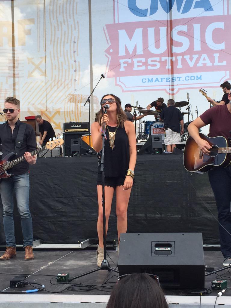 BigStarCountry's tweet image. RT to let @SXMTheHighway know we are requesting @carlypearce #BlameTheWhiskey now! RT You might WIN a special prize!