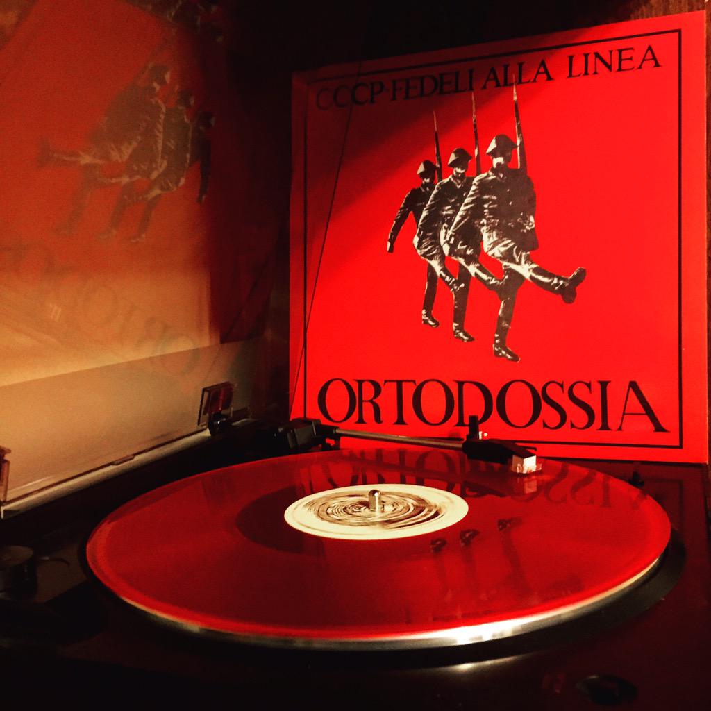 Riotcatss's tweet image. Punk in Smirne
Punk in Beirut
Punk in Ankara
#CCCP #FedeliAllaLinea #OrtodossiaII #Vinyl