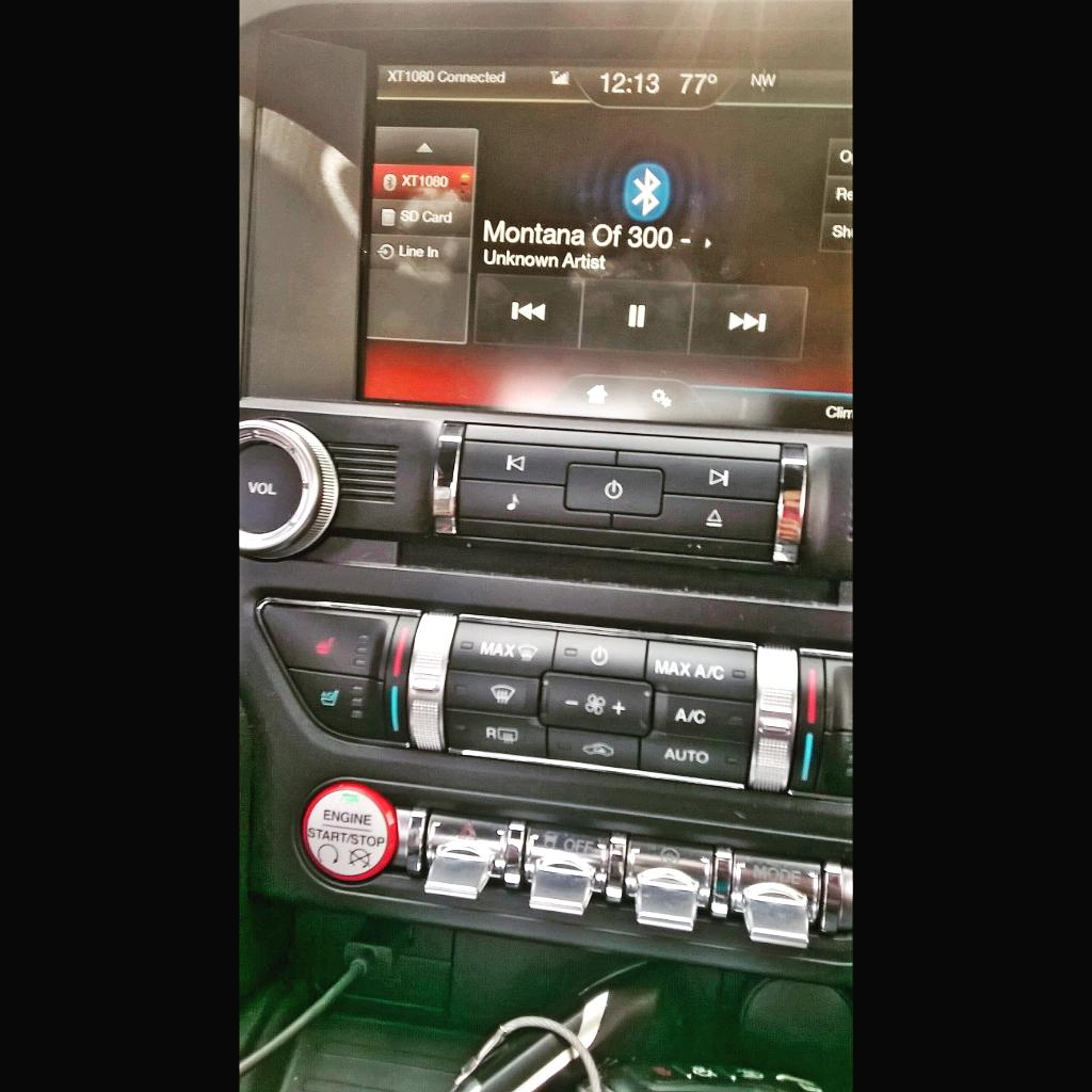 c91797660's tweet photo. Mustang 2015👍 http://t.co/8F3N5AF8fr