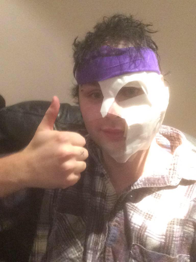 MarstonRuby's tweet image. getwell soon mikey boo wuv u #getwellmichaelclifford @Michael5SOS