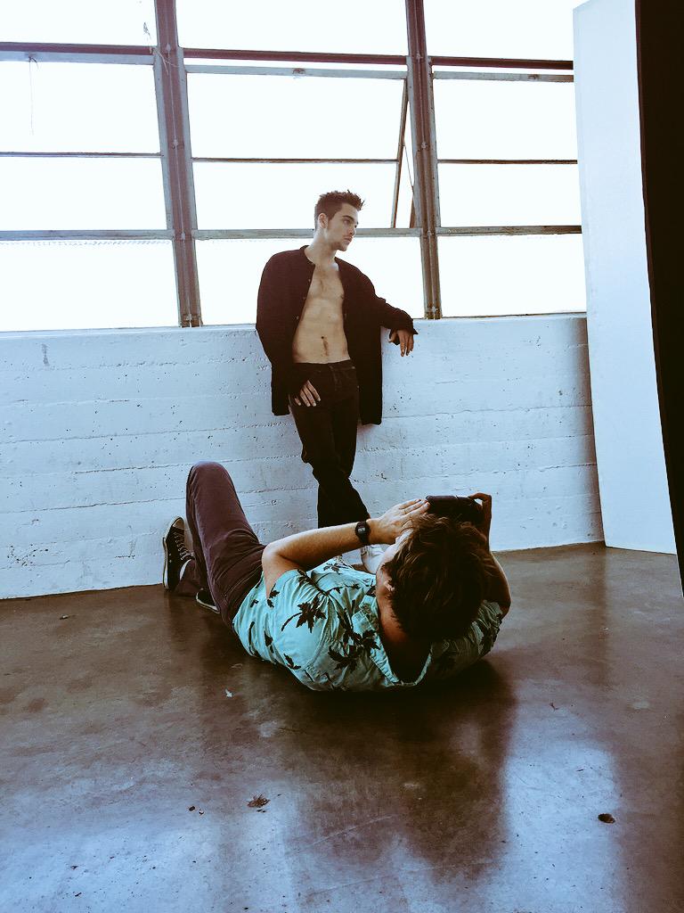 DSprayberry's tweet image. Great shoot today w/
@BELLOmag
 @feaverish 
 @wilfordlenov 
@estherrrrj
 @sienree 
@lesliealejandro 
@alekandsteph