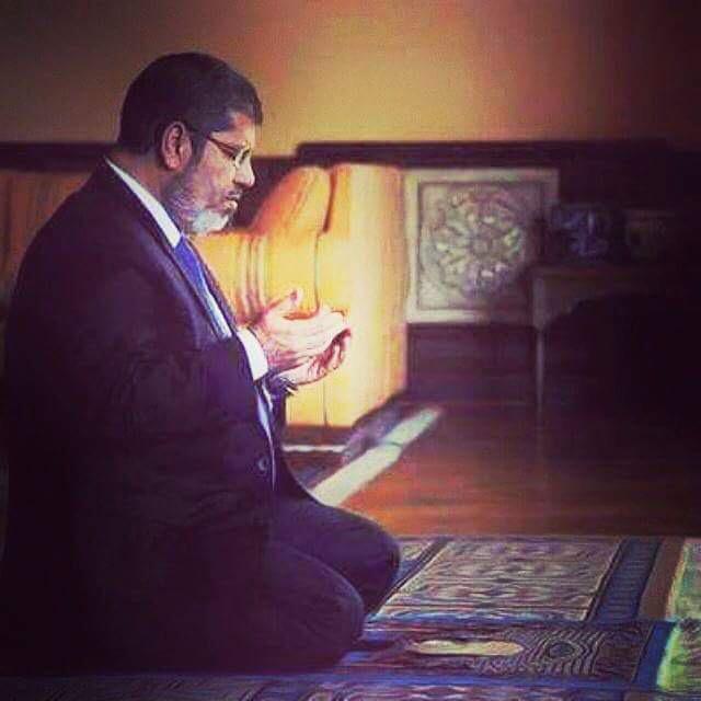 farukonalan's tweet photo. You are not alone! 👆
#FreeMorsi http://t.co/LsKfx2HZpz
#Erdogan #Morsi #Egypt #Turkey
#TurkeyWithMorsi http://t.co/P70pRKNxW1