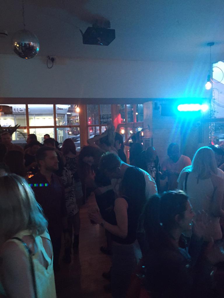 tom_heaney's tweet photo. On in 10 minutes gigalum @paulbaza http://t.co/nFyXV5r6Ot