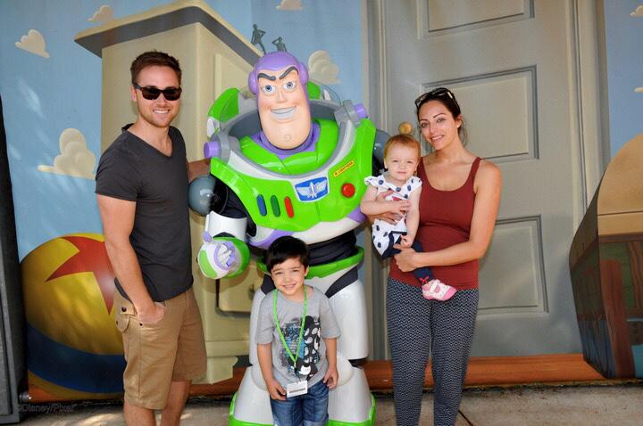 Georgiam88's tweet photo. Amazing time #Disney love our family @MarcusPatrick1 xx http://t.co/ZmXNQVbbBo