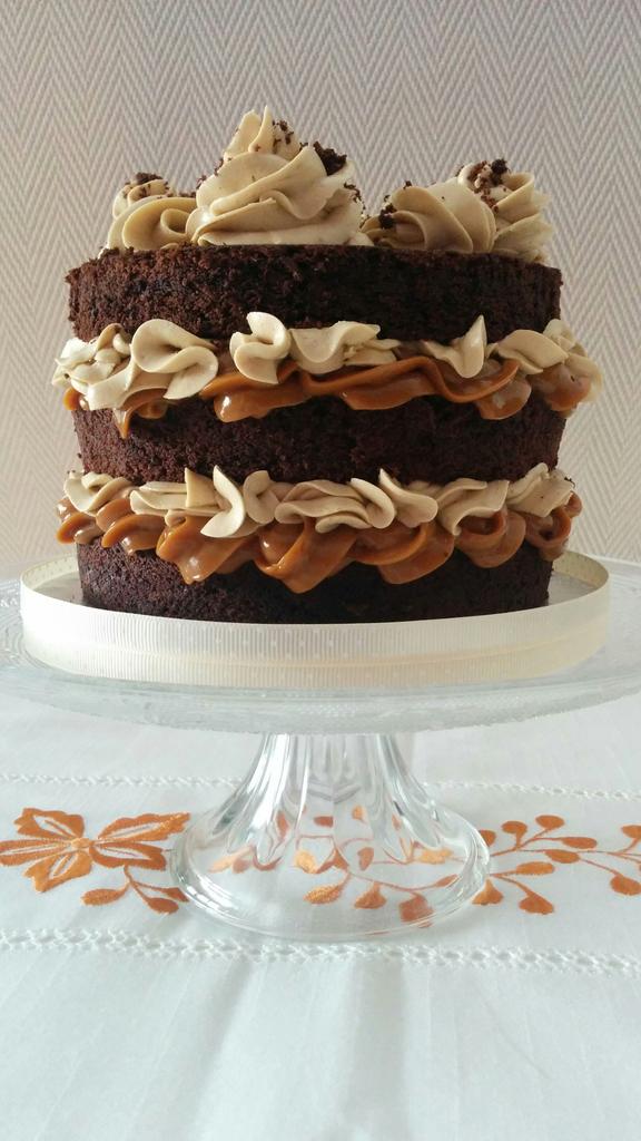 dedulceendulce's tweet photo. Nacked cake cafe bombón #nackedcake #cafe #chocolate #dulcedeleche http://t.co/WYugoUlU17