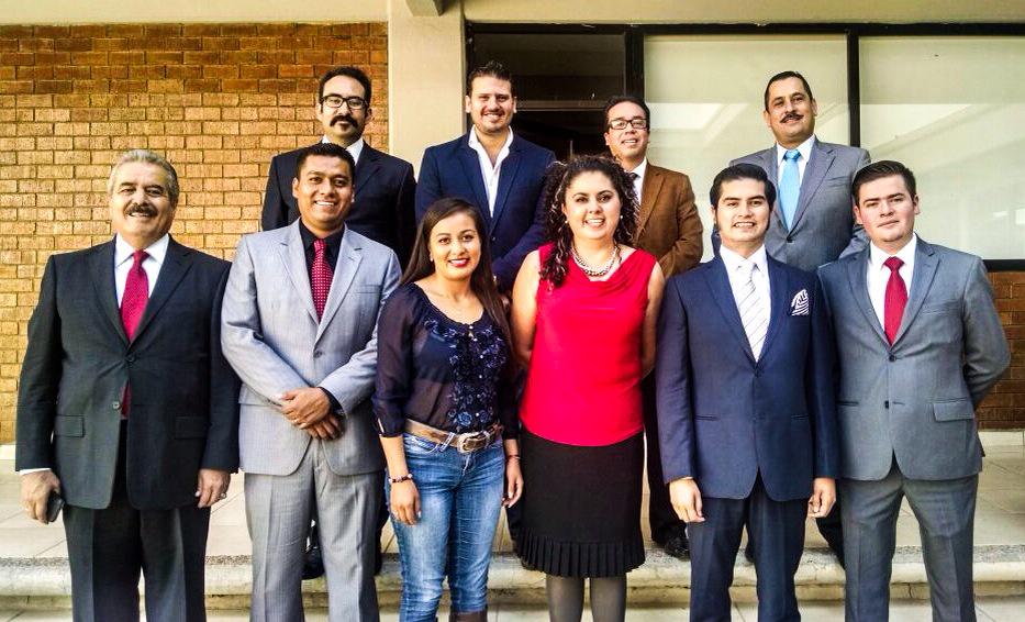 RockdriguezOlve's tweet photo. Compañeras y compañeros, amigas y amigos estudiantes de la #Maestría en #Marketing #Político en la #UADCZ @MxUADLobos http://t.co/6H588vZUnj