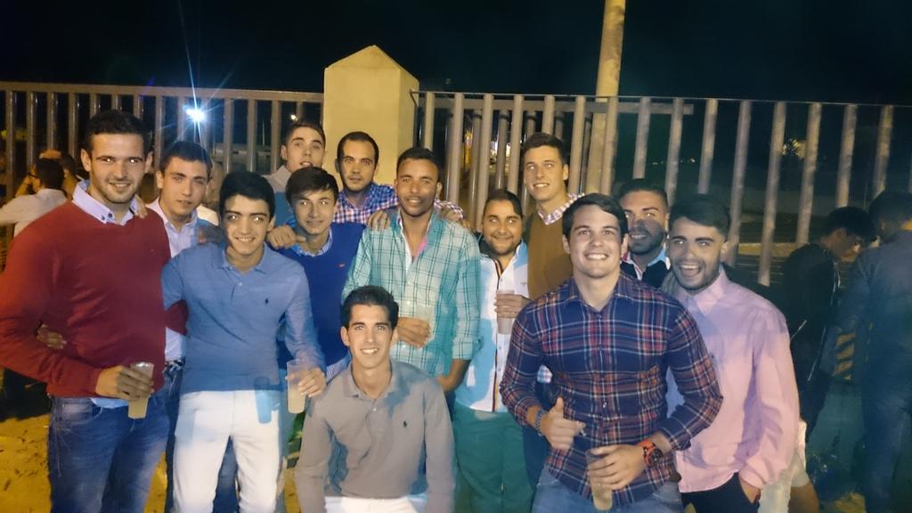 AlexCitySgs's tweet photo. Un finde enrrea 😂 http://t.co/WSUN6r4mX7