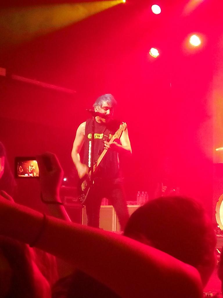Cynicallyobsess's tweet photo. @AllTimeLow @JackAllTimeLow @riandawson @AlexAllTimeLow @zackalltimelow You were so awesome, Montpellier loves you http://t.co/krdobG4gIM