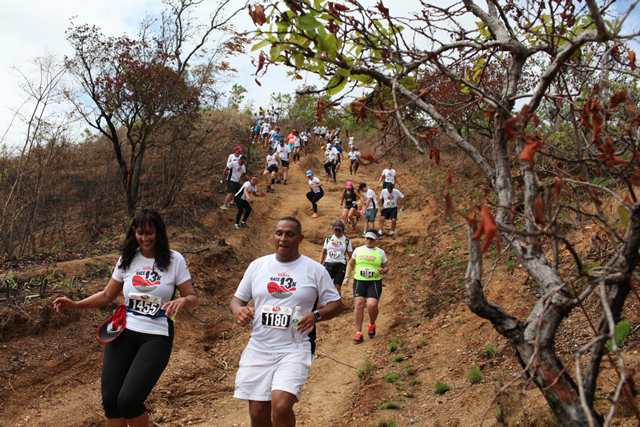 Race13K's tweet photo. La energía y buena vibra de los atletas se sintió en cada momento, en cada km de la #Race13k #CarreraQueTransforma http://t.co/V7L50YPwJ8