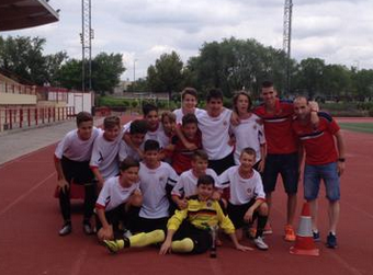 RivasFutbolClub's tweet photo. En la categoría Infantil 
@ArgandaEF campeón frente al @RivasFutbolClub 'B' por penaltis. http://t.co/kwGTVlAnEu