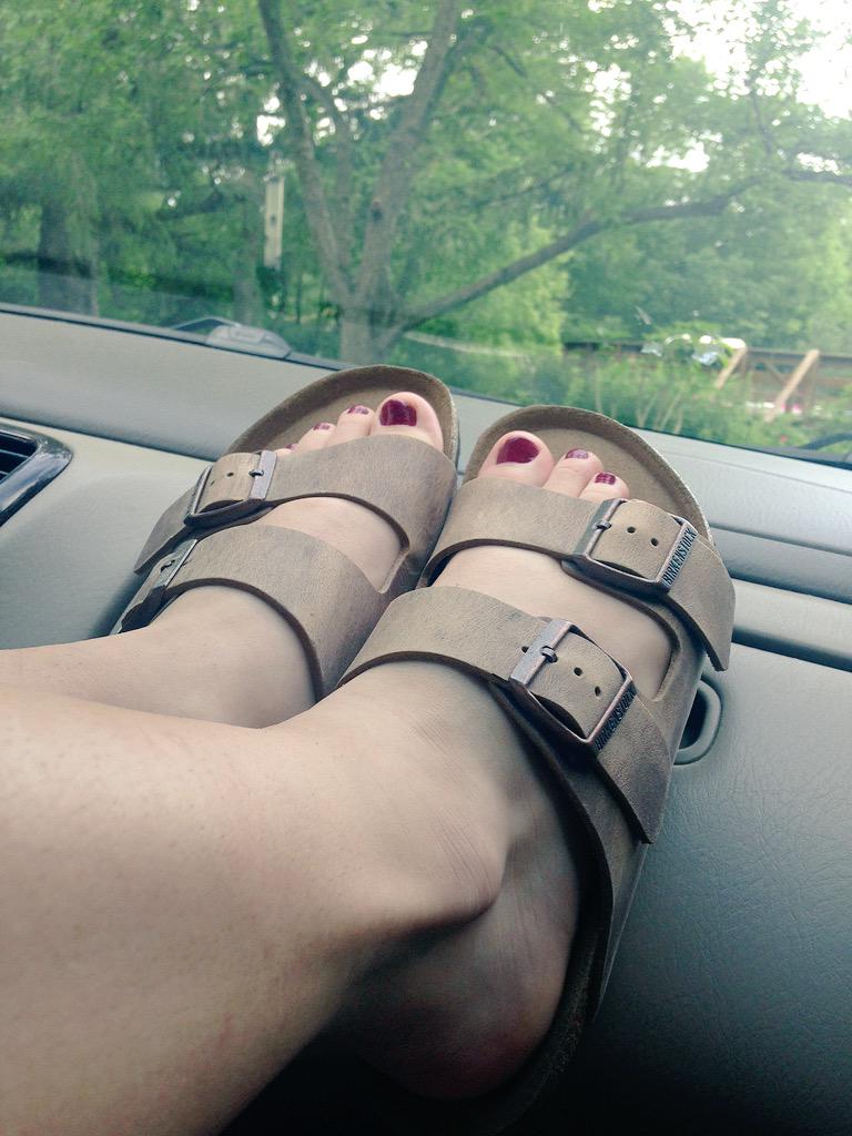 csopenski's tweet photo. My birkenstocks came 😍 http://t.co/g6rLGQ8zpD