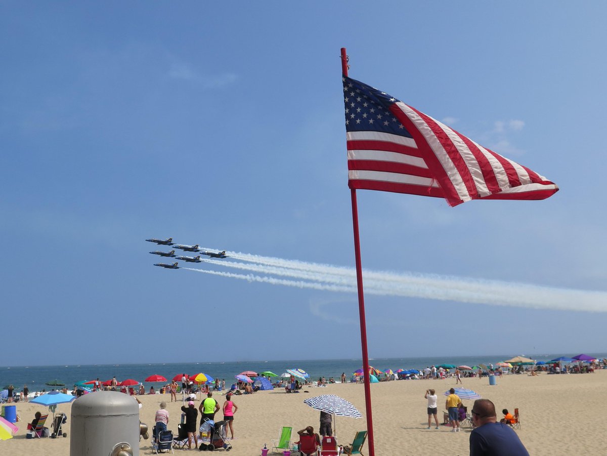 wboc's tweet photo. Happy #FlagDay! #ocairshow Thank you, @BlueAngelFour @mattsuyderhoud @BlueAngelThree @terraphobic41 @warparty87 http://t.co/TuKPXLbn2a