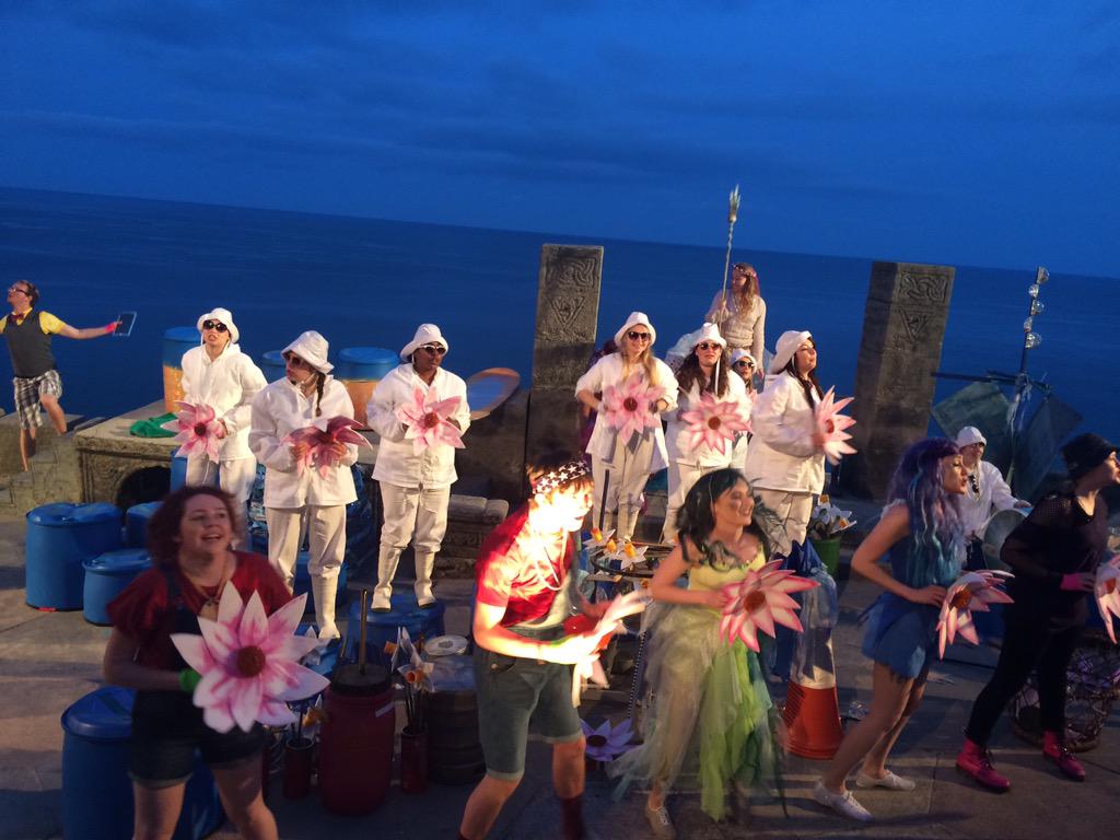 LizAtkin's tweet photo. Well done wonderful @rcssdminack2015  cast on a great dress rehearsal! @minacktheatre #Cornwalltour @CSSDLondon http://t.co/XHeUvSypFH