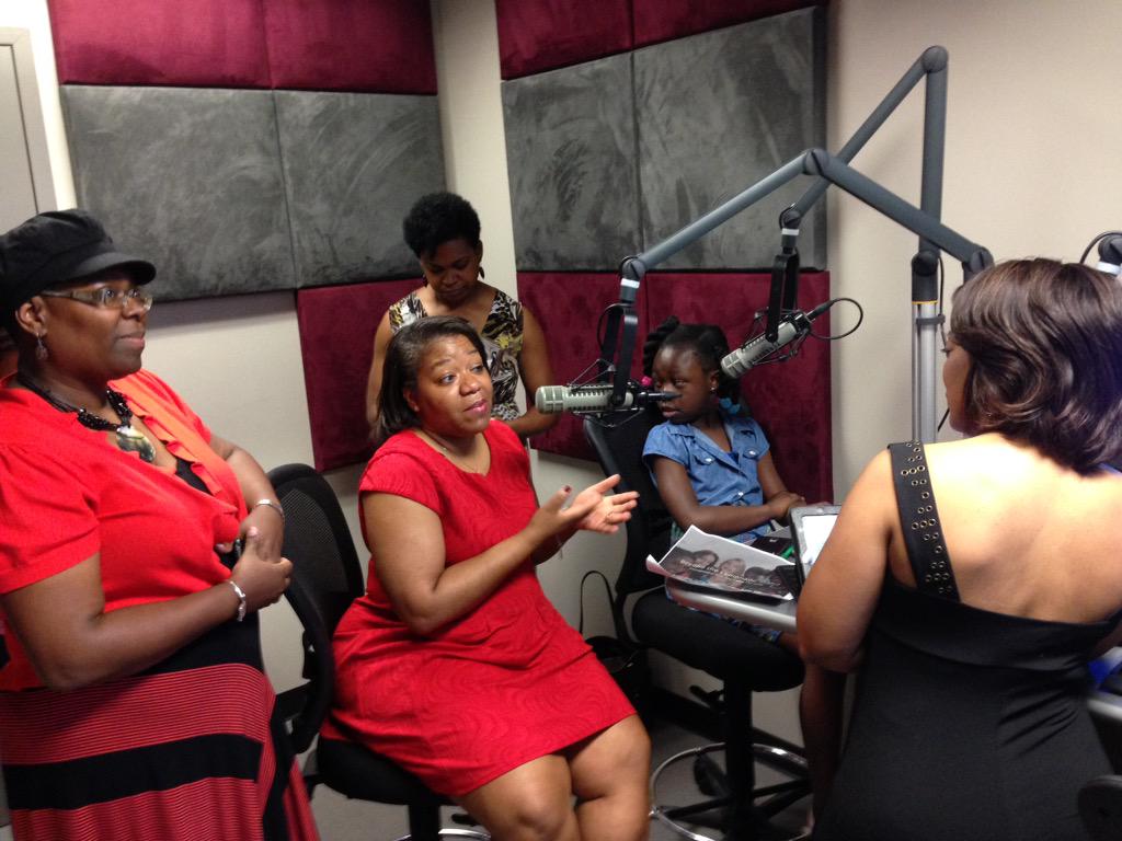 KarenRJenkins's tweet photo. Lasenta Lewis Ellis up next @KissFM_1031 at 6 to share more about #BeyondtheLemonadeStand
#Entrepreneurship http://t.co/8ZaFv5CHoT