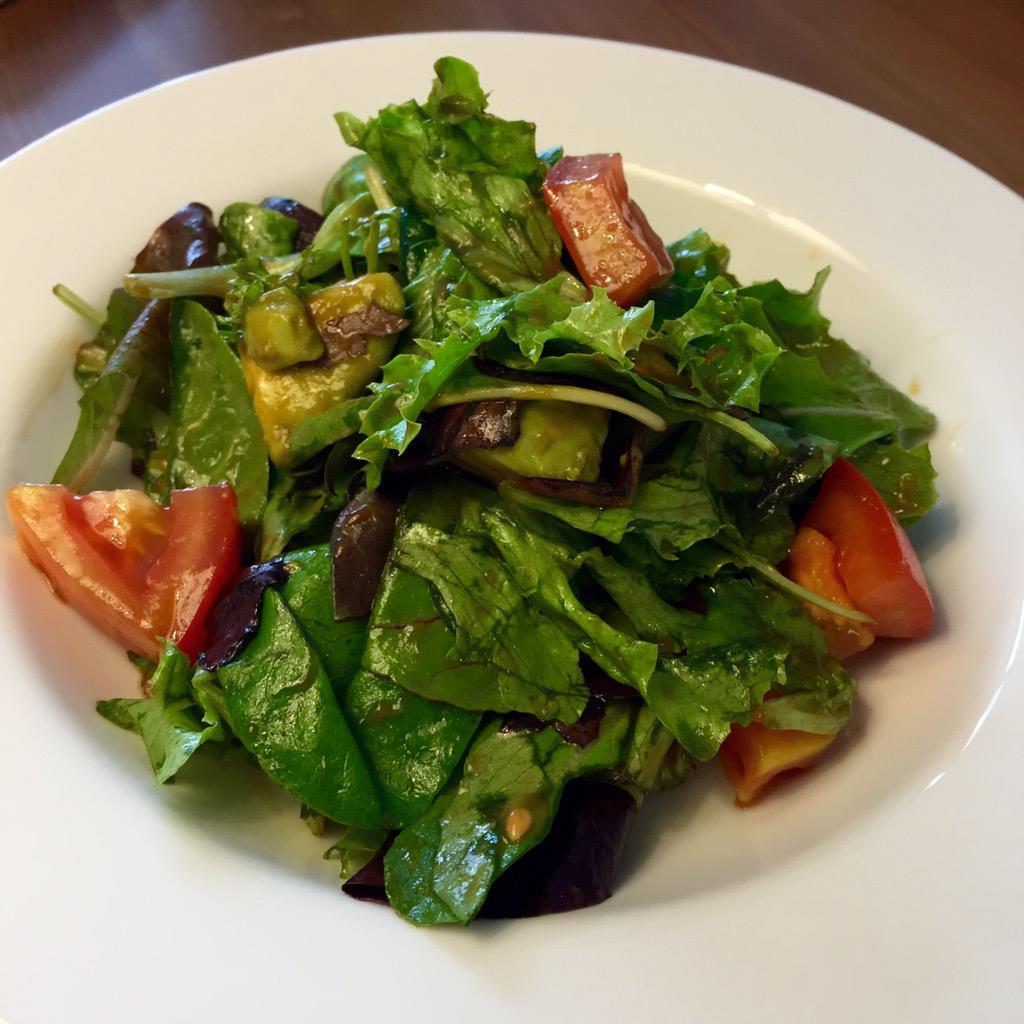 xoo426's tweet photo. Dinner is served 😉 loving my fig balsamic vinegar 😍 http://t.co/TGYQnsscFe
