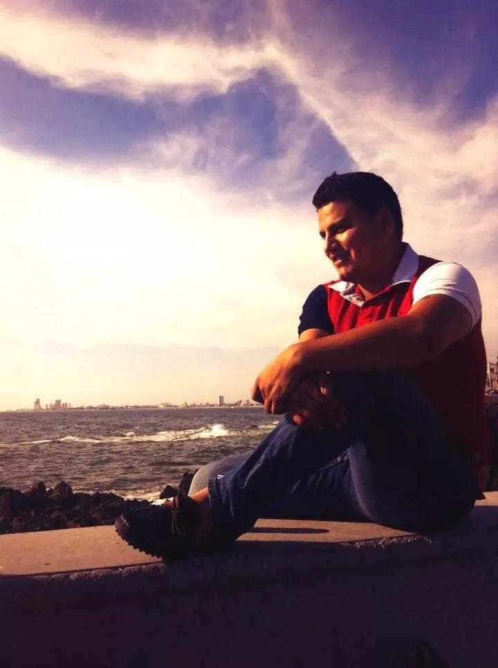 NinasDeFranky's tweet photo. Hermosa Vista.?
Hermoso el cashethon que esta ahí sentado @frankybrv mucho éxito hoy me hubiera encantado ir #FannyP http://t.co/woytYAcQFt