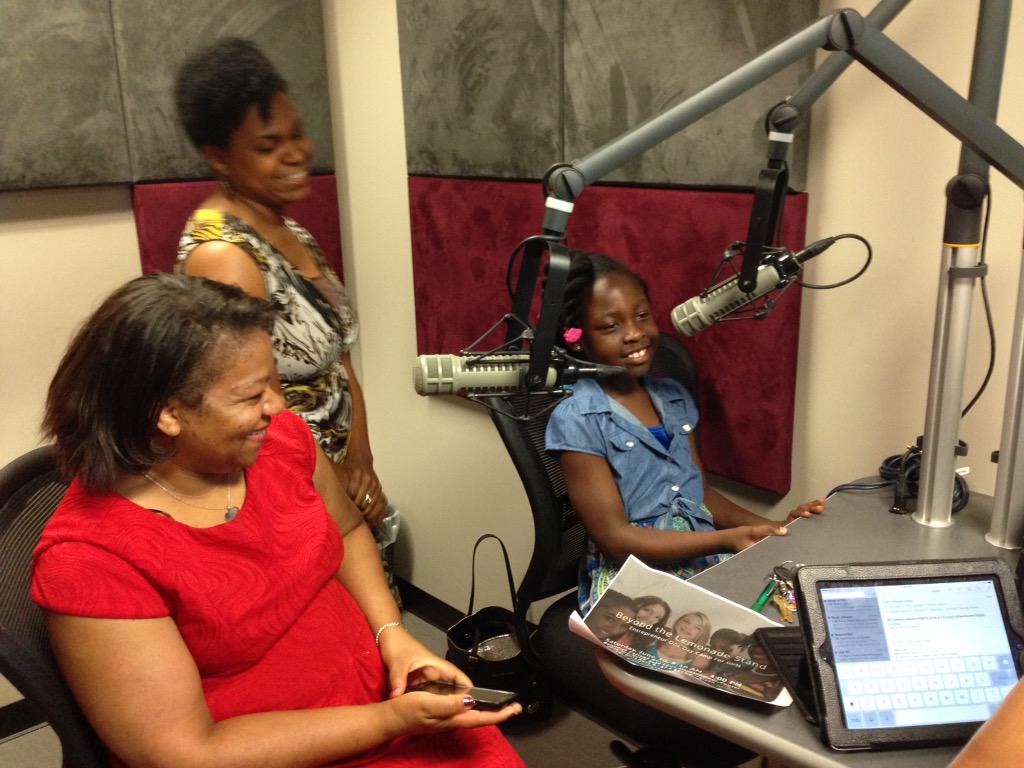 KarenRJenkins's tweet photo. Gabby live-  @KissFM_1031 #BeyondtheLemonadeStand
#Entrepreneurship http://t.co/qfReHxOsyx
